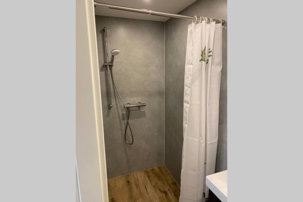 Smart Home - Die Etwas Andere Ferienwohnung! Brandenburg  Exterior photo
